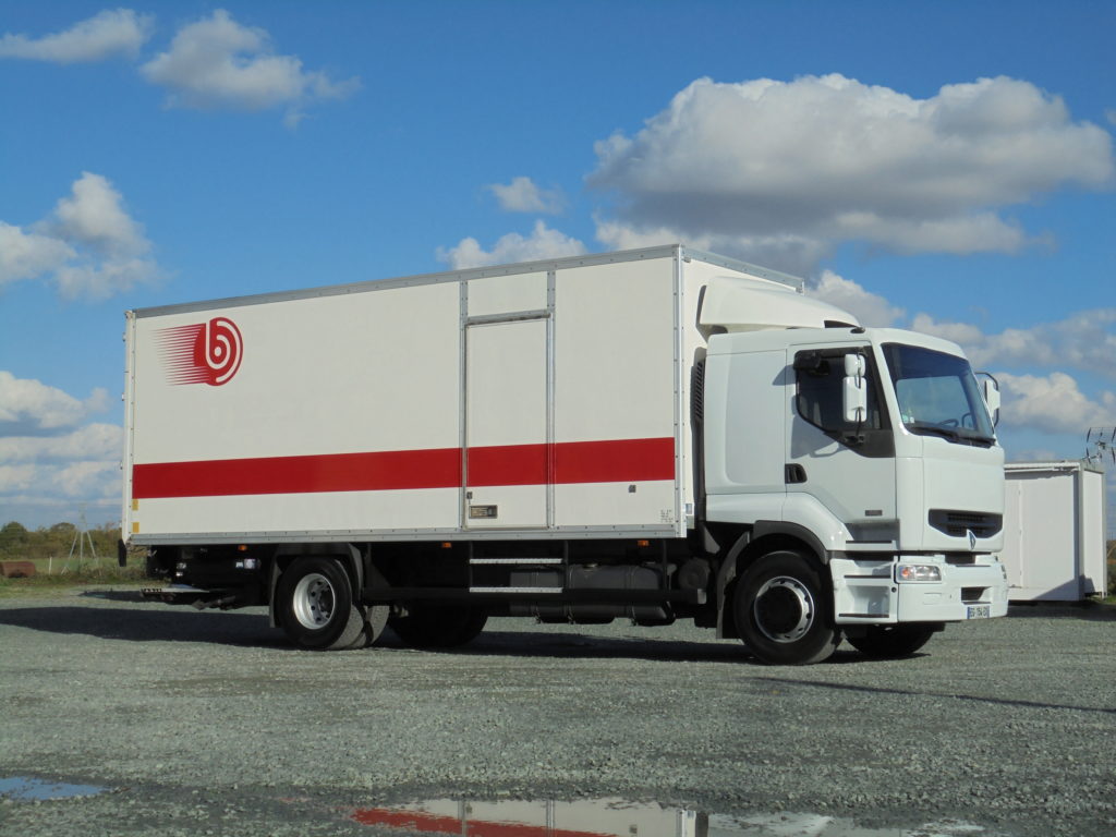 Renault Premium 320 DCI 6 places