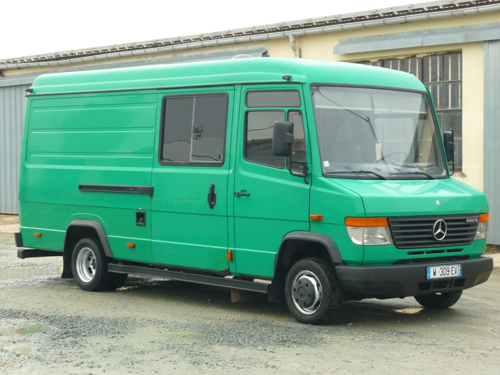 Mercedes 512 Vario police