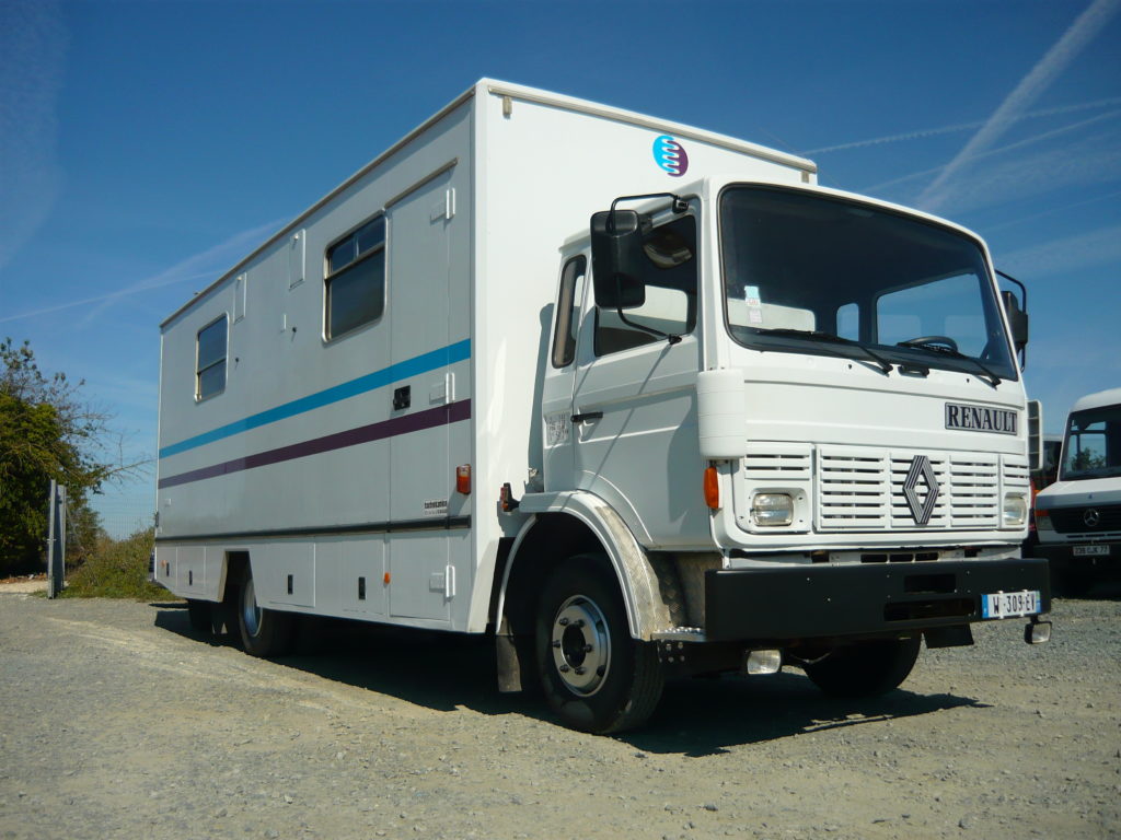 Renault S 130 Médecine du travail