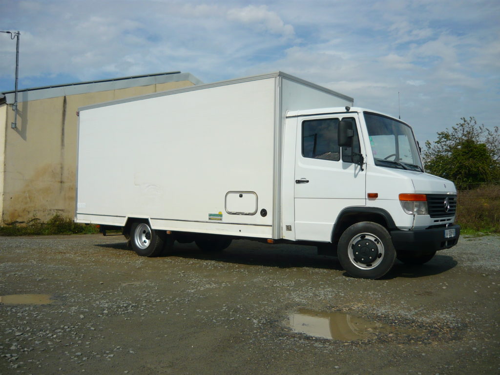 Mercedes 814 Vario magasin