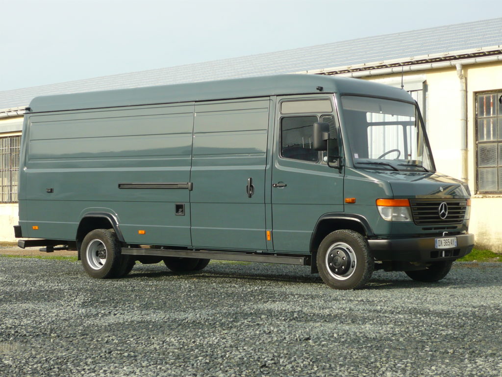 Mercedes 512 Vario 6m VL 4 places