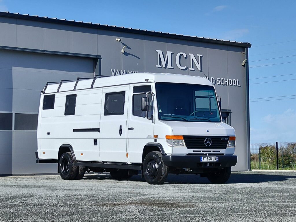 Mercedes 814 Vario fourgon XXL pré équipé