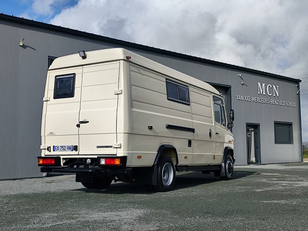 Mercedes 815 Vario fourgon 6 m