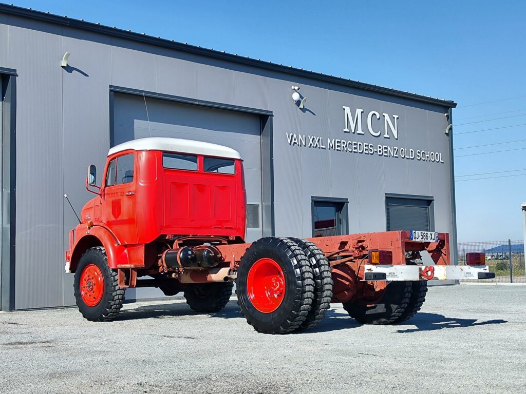 Mercedes LAF 911 4x4 châssis cabine