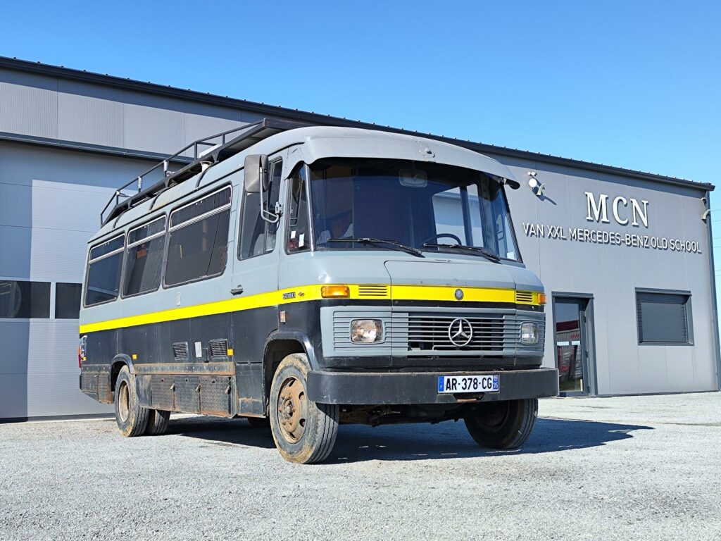 Mercedes L 608 D minibus aménagé