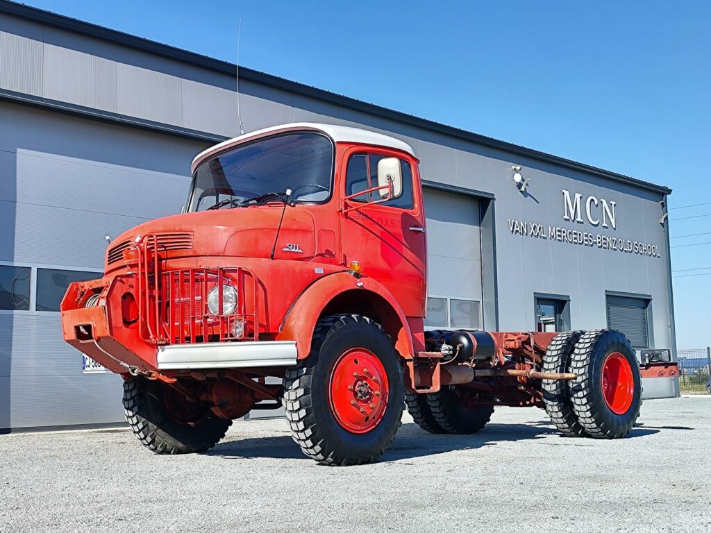 Mercedes LAF 911 4x4 châssis cabine