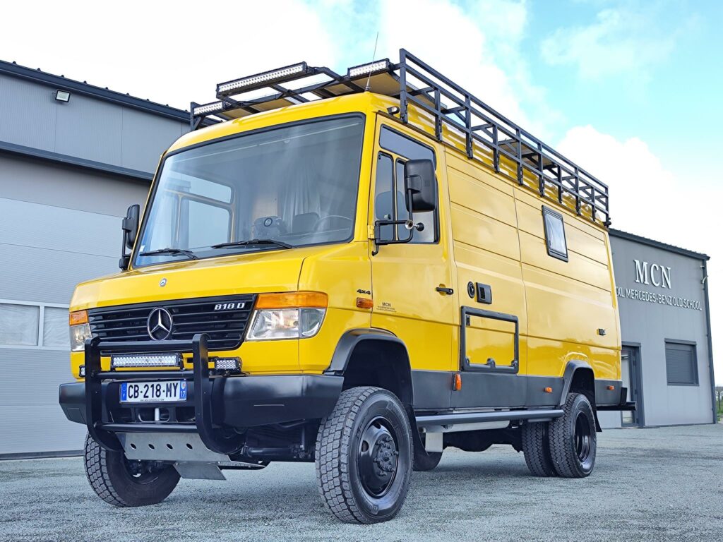 Mercedes 818D Vario 4x4 fourgon