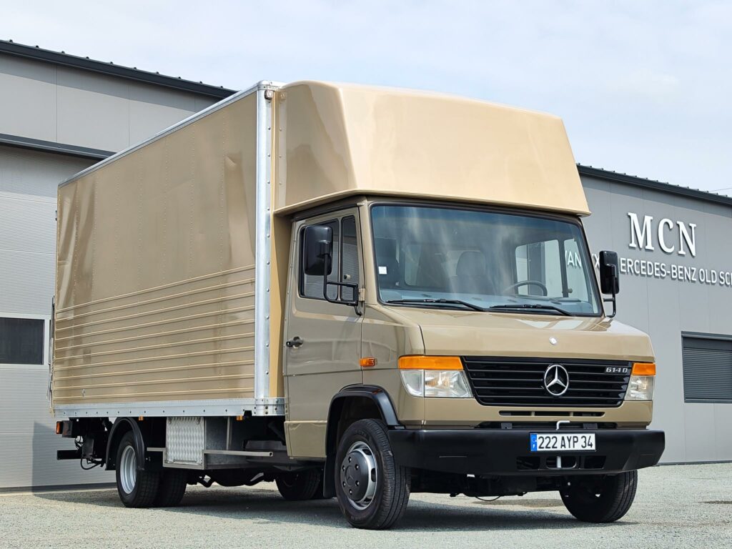 Mercedes 614 Vario caisse capucine 30 m3