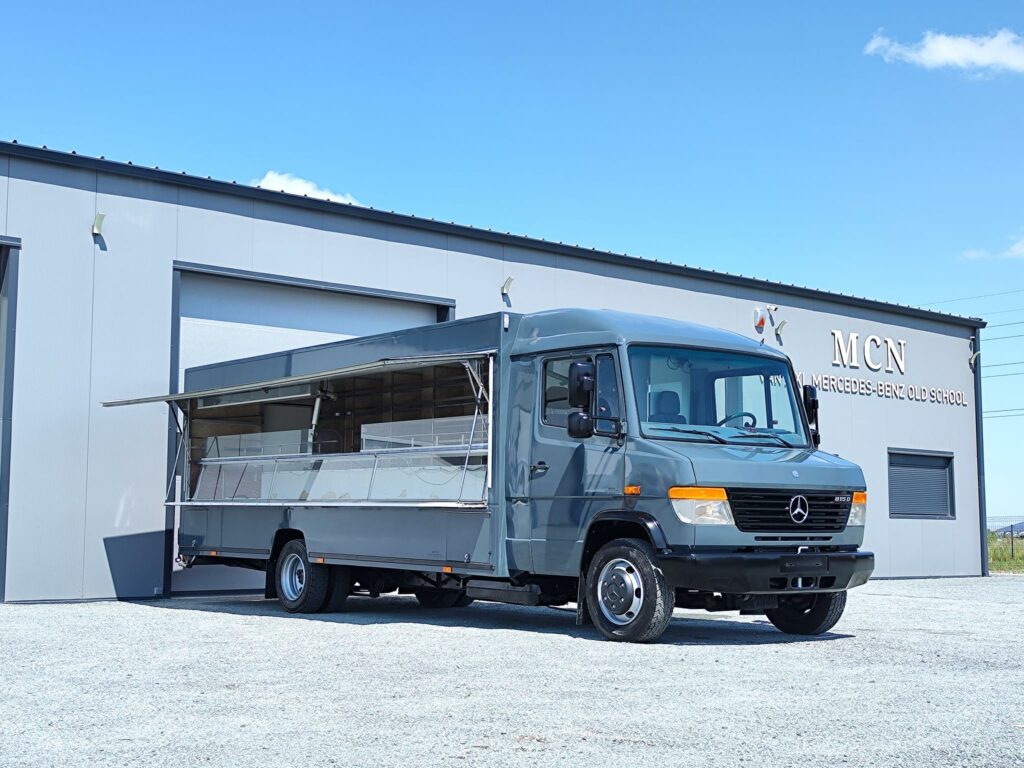 Mercedes 815 Vario caisse isolée XXL