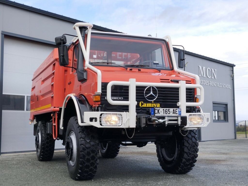 Mercedes Unimog U 2450 L 38 CCF 6000