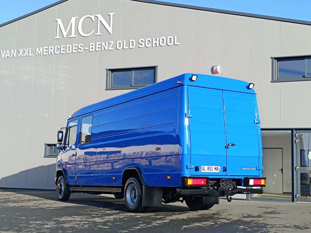 Mercedes 816 Vario 2 - Fourgon XXL 4 places