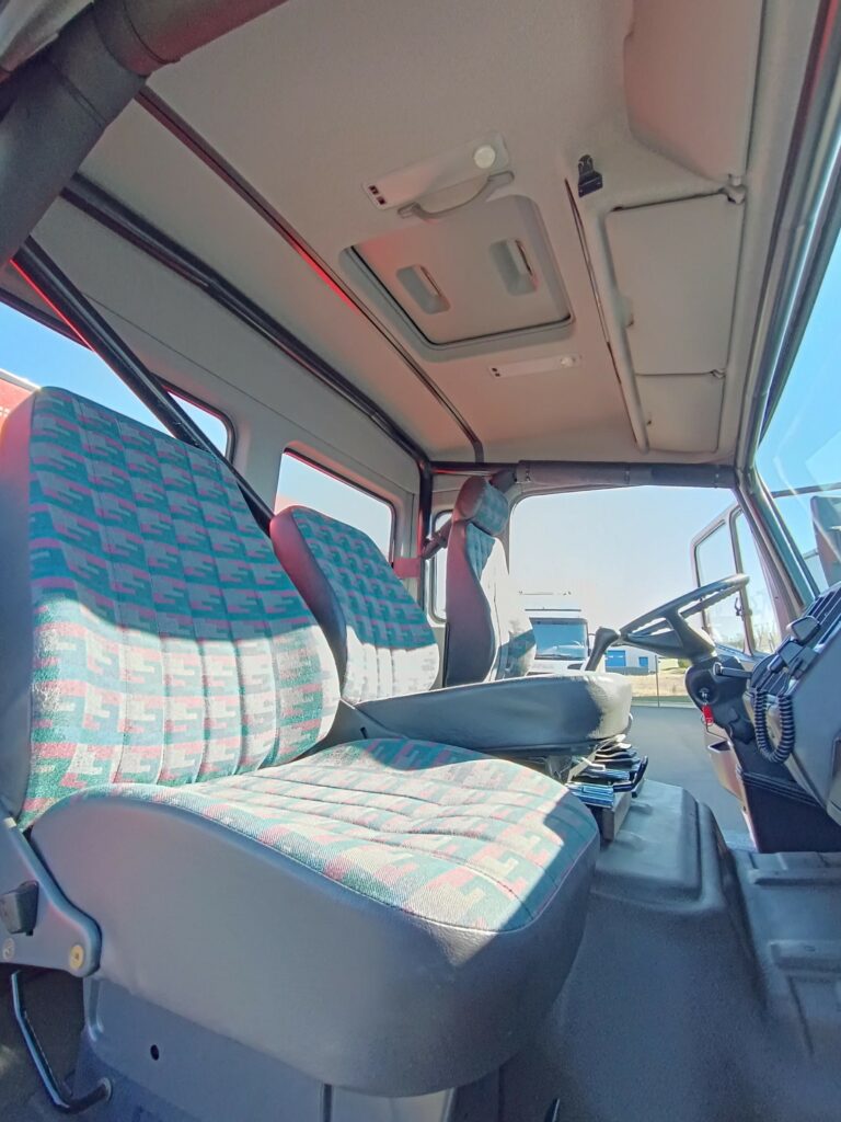 Mercedes 1824 AK 4x4 - Cabine moyenne - Empattement long