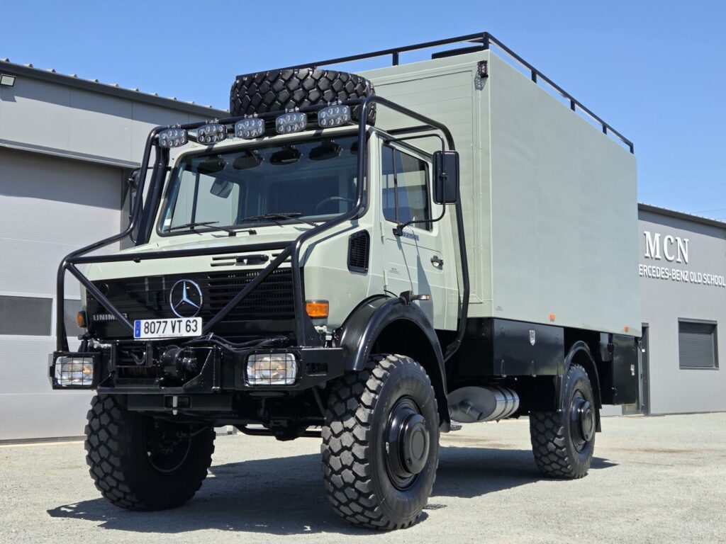 Mercedes Unimog U 2150 L – 4×4  Cellule isolée