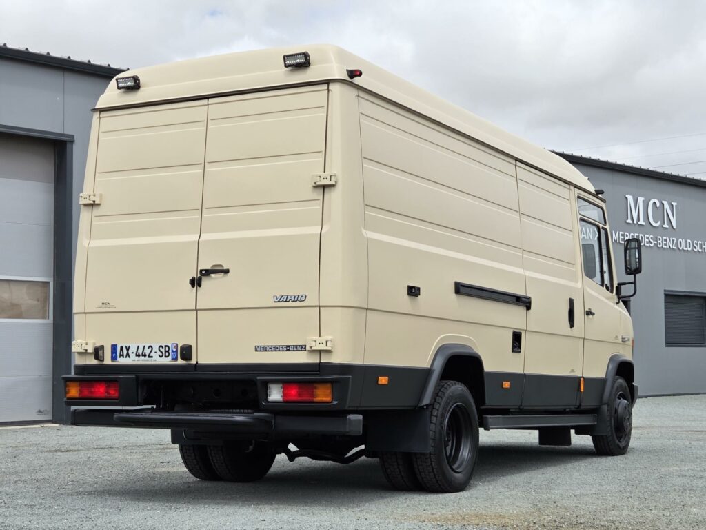 Mercedes 815D Vario fourgon 6 m