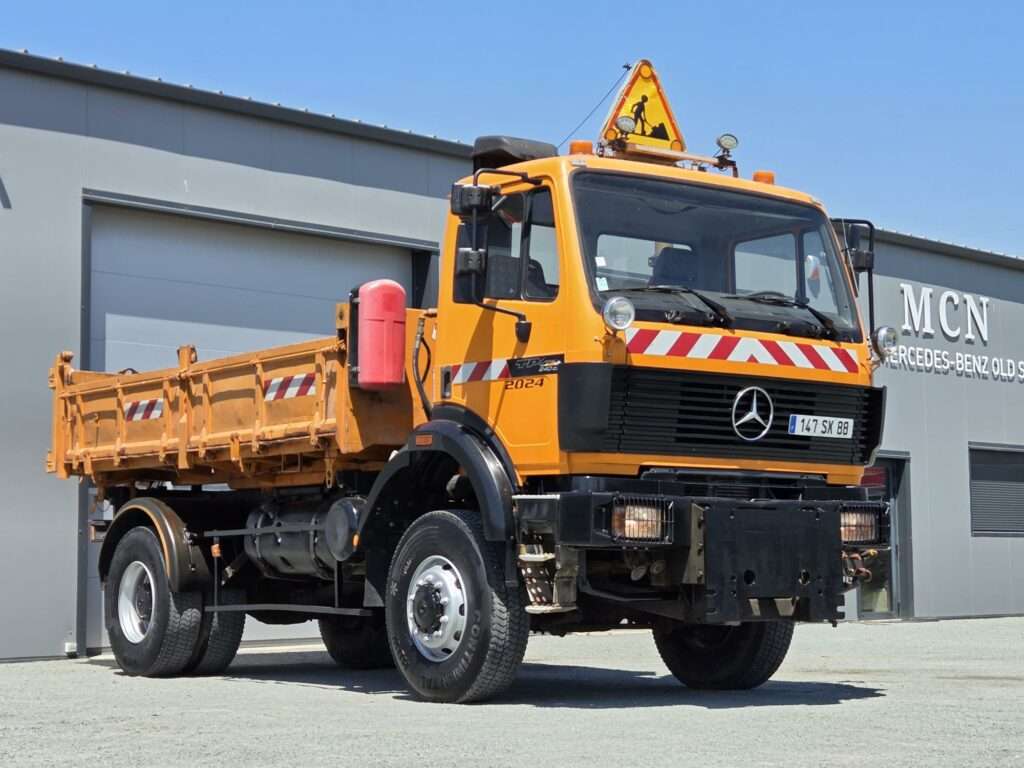 Mercedes 2024 AK - SK 4x4 - Tri-benne