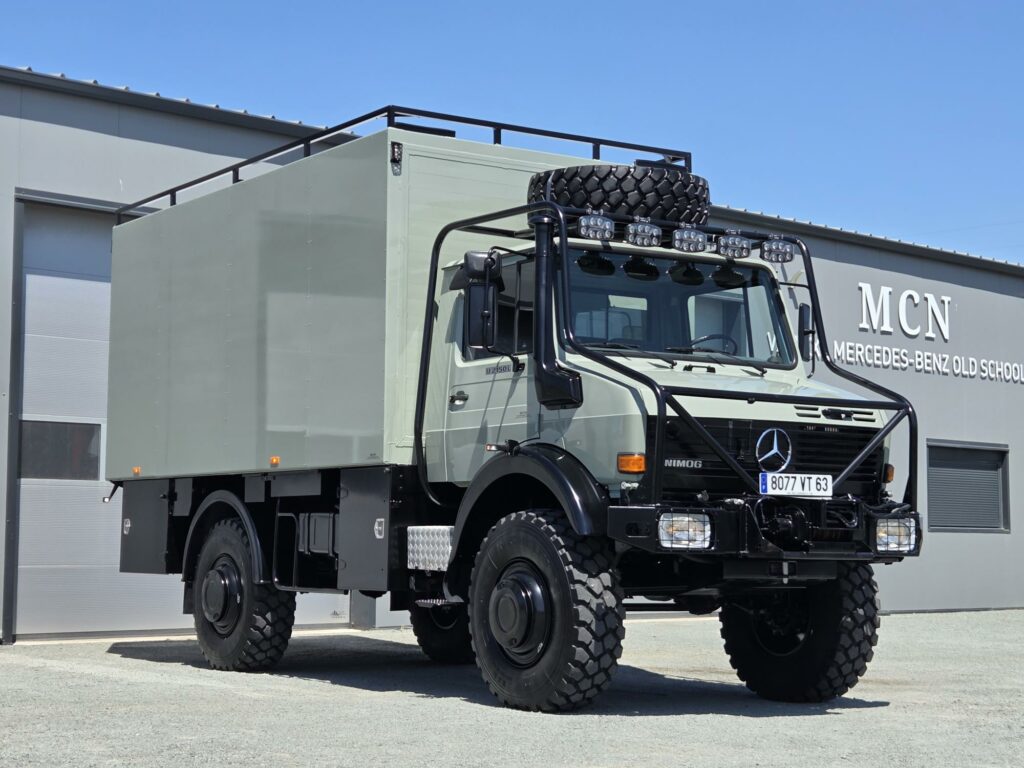 Mercedes Unimog U 2150 L – 4×4  Cellule isolée