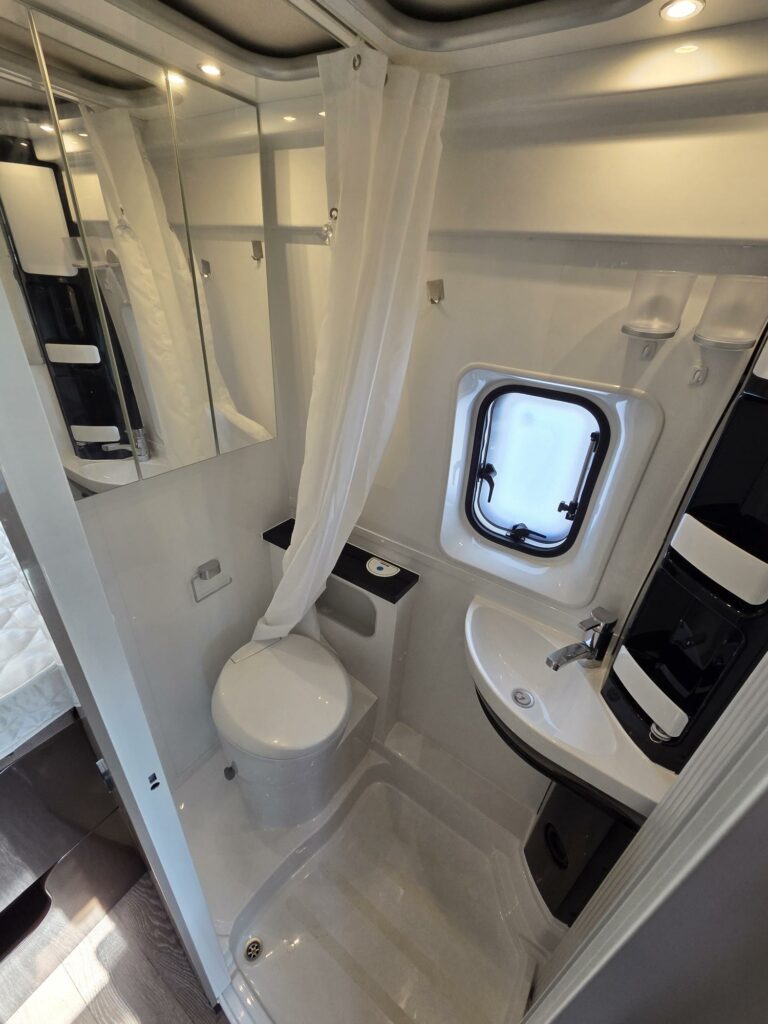 Fiat Ducato 4x4 Dangel - Hobby Vantana K60FT Luxe Edition