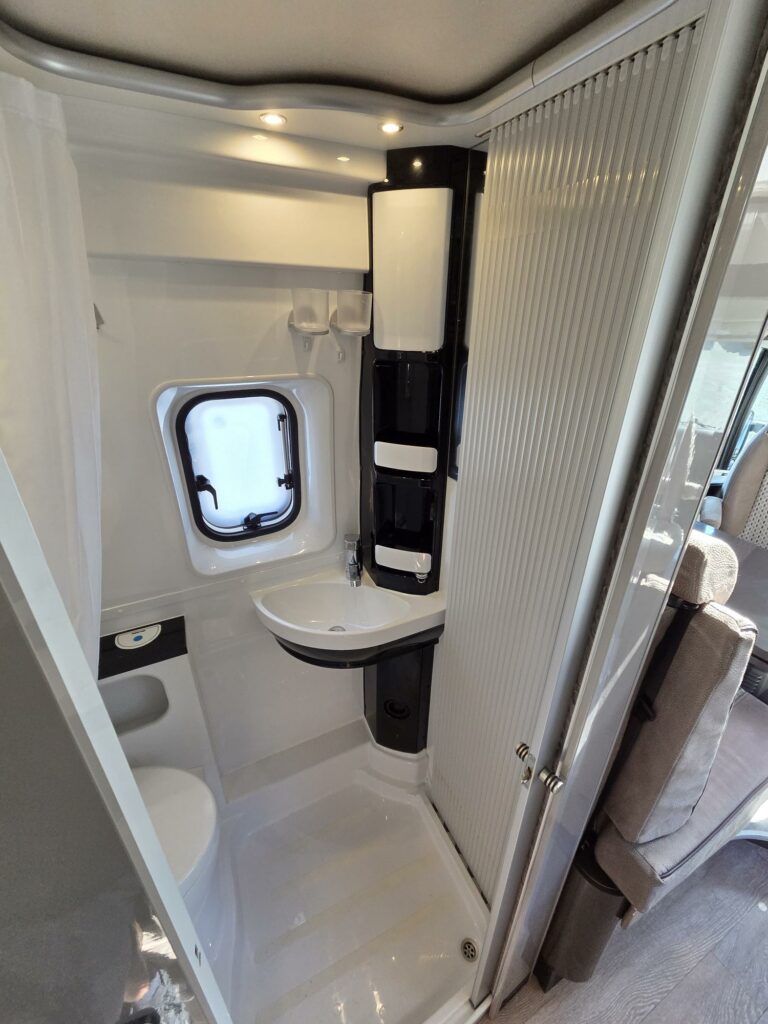 Fiat Ducato 4x4 Dangel - Hobby Vantana K60FT Luxe Edition