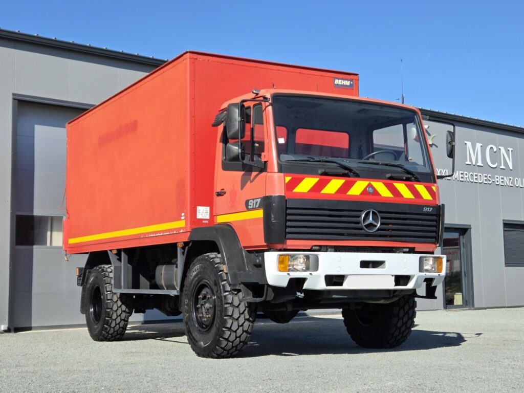 Mercedes 917 AK 4x4 - Cellule bois aménageable