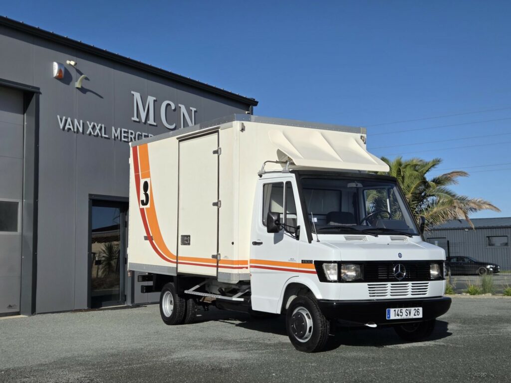Mercedes 410D T1 VL caisse isotherme isolée