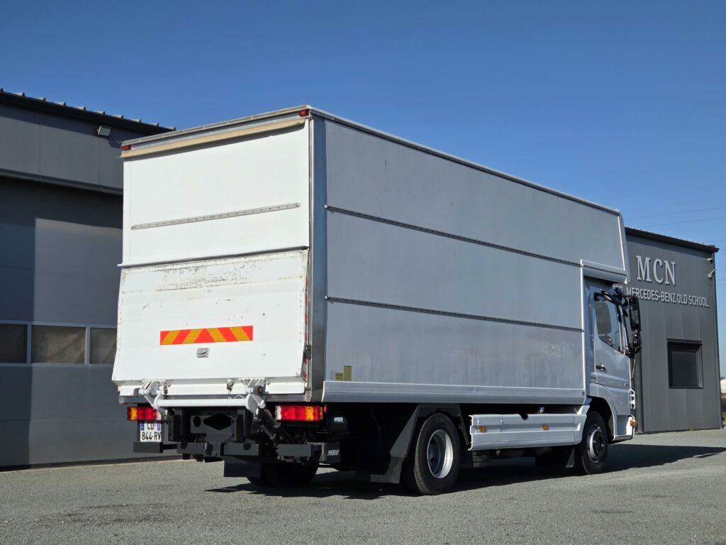 Mercedes 816 Atego caisse capucine