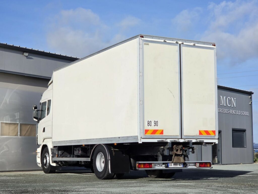 Scania R310 - Space cab 6 places + Caisse déménagement 50 m3