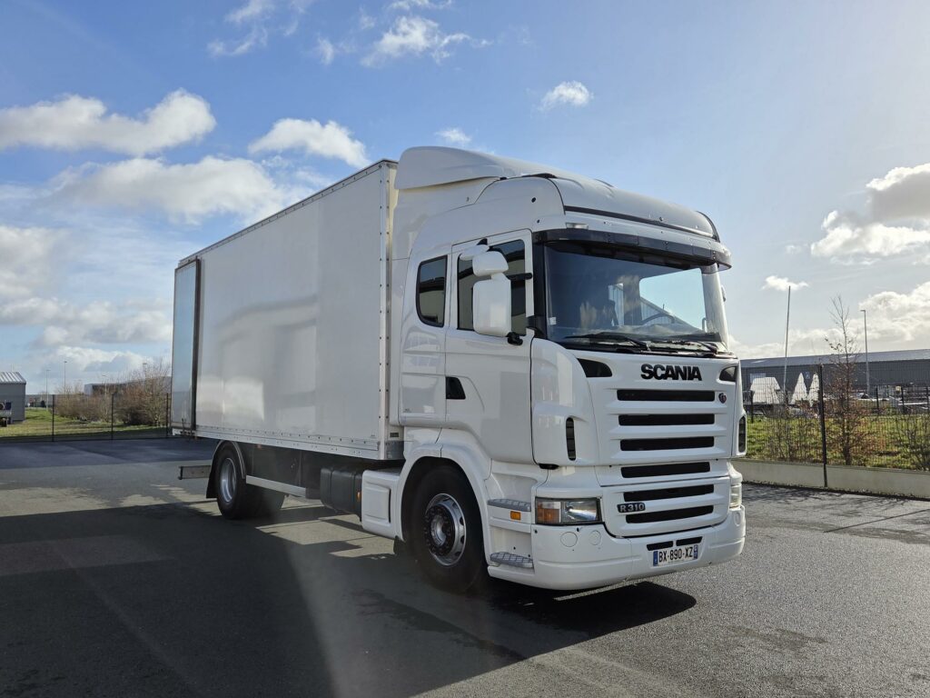 Scania R310 - Space cab 6 places + Caisse déménagement 50 m3