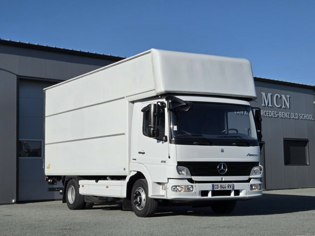 Mercedes 816 Atego caisse capucine