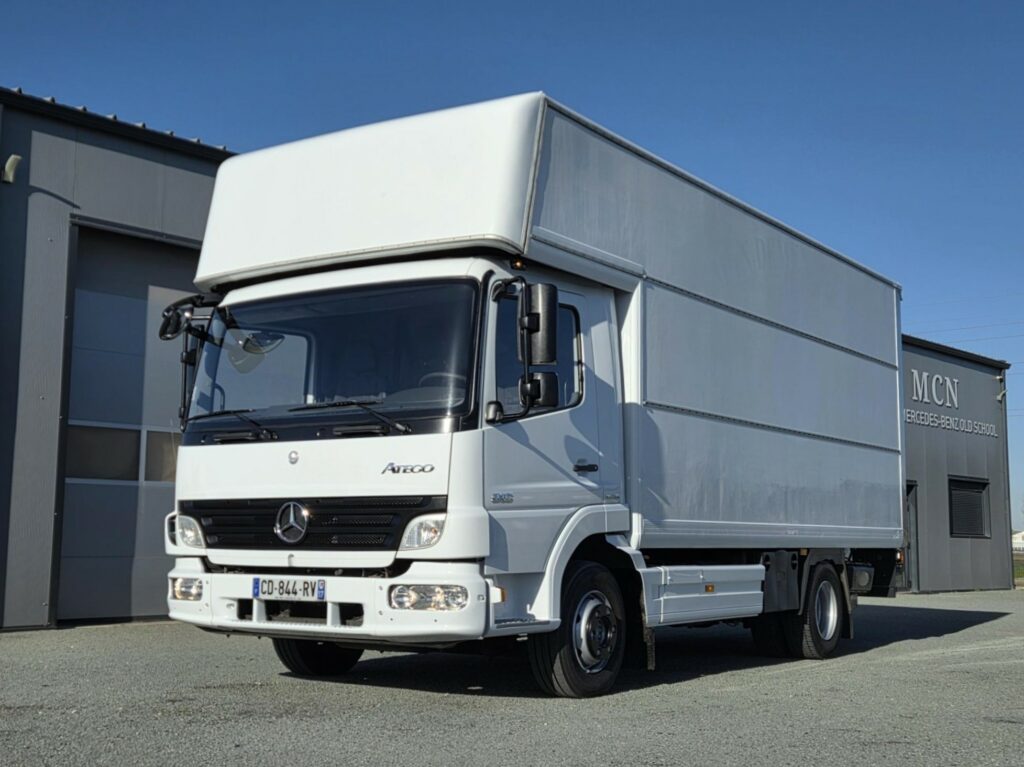 Mercedes 816 Atego caisse capucine