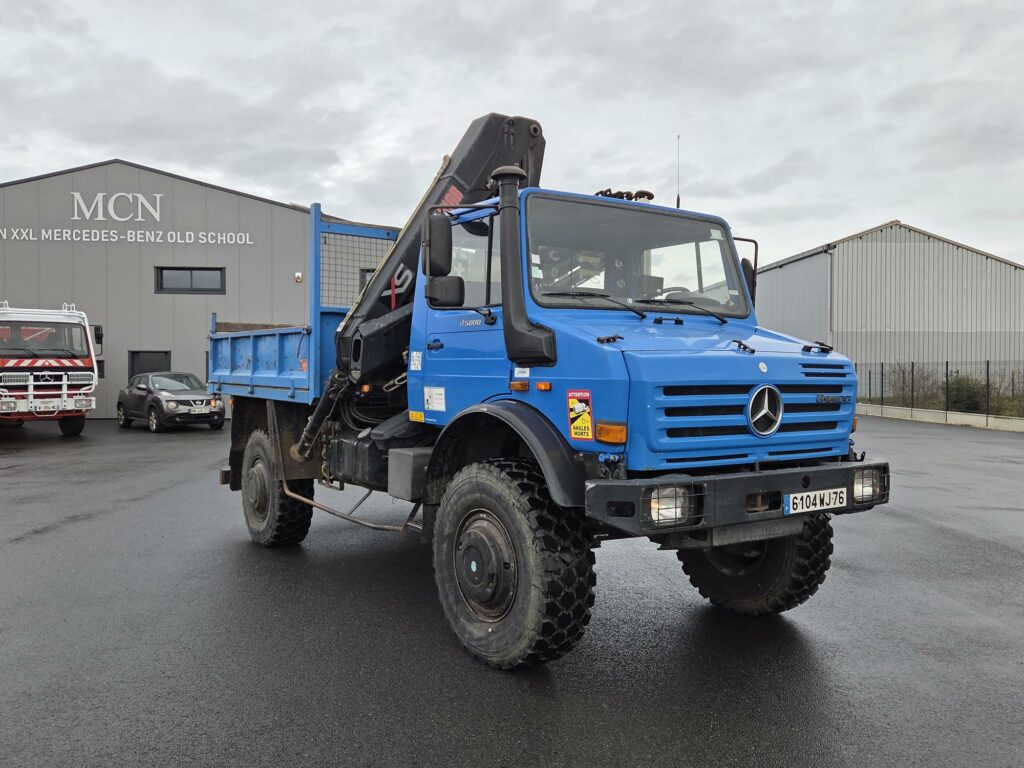 Mercedes U5000 Unimog plateau + grue