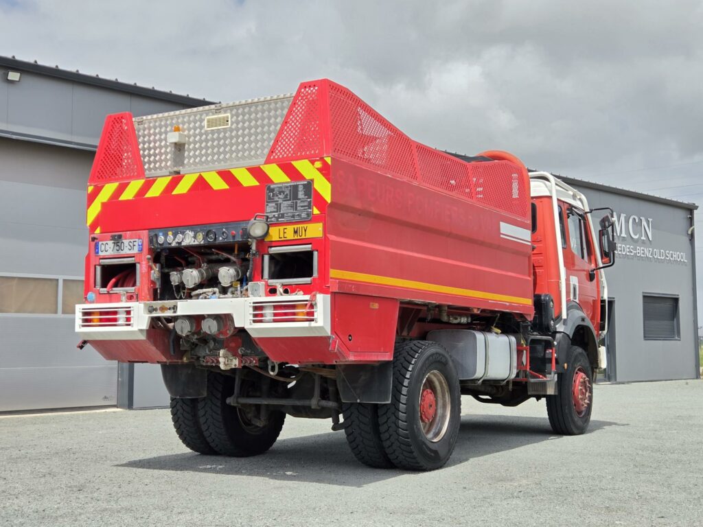 Mercedes 1824 AK SK 4x4 camion d'expédition