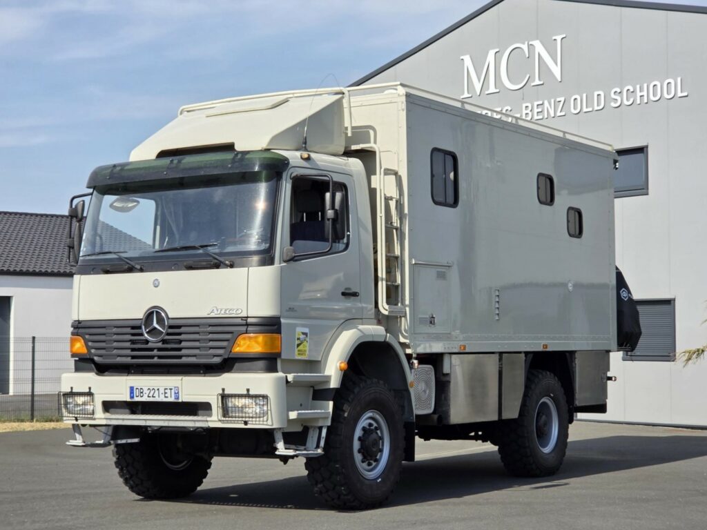 Mercedes 1823 AKN Atego 4x4 + Cellule de voyage