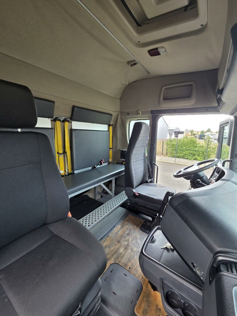 Scania R360 + remorque autoportée SRT