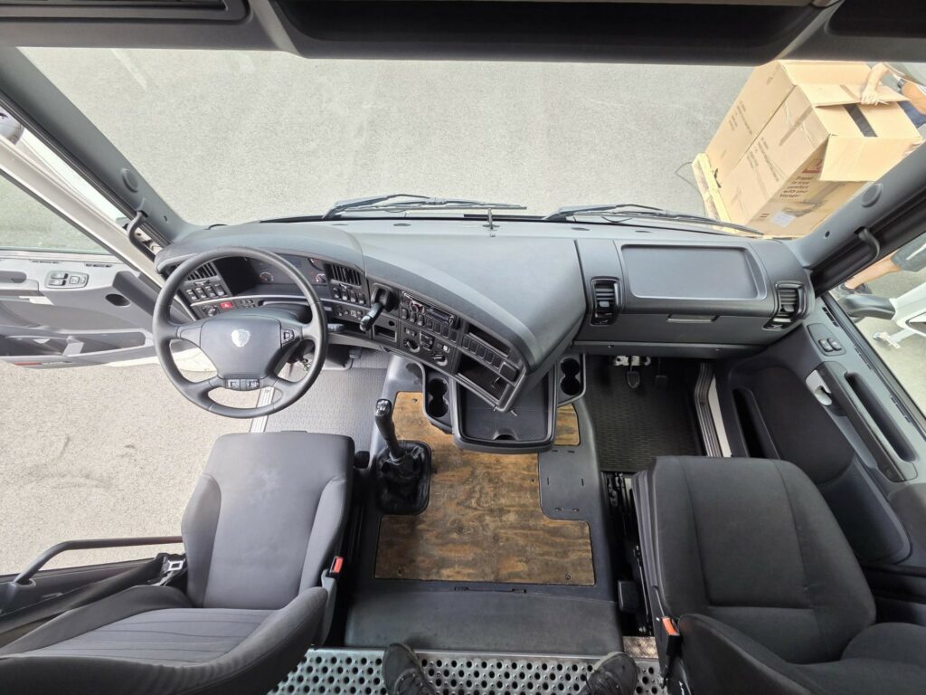 Scania R360 + remorque autoportée SRT